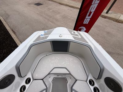 2025 Scarab 255 SE - Photo 10