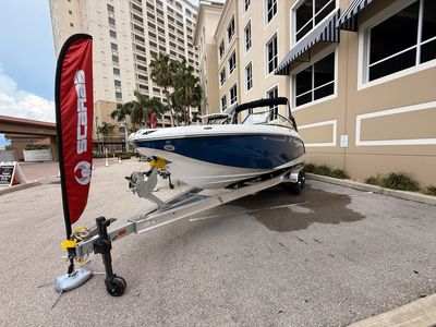 2025 Scarab 255 SE - Photo 3