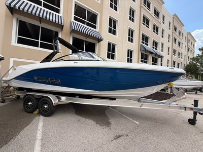 2025 Scarab 255 SE - Photo 2