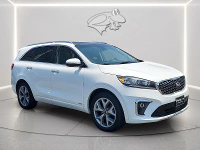 2019 Kia Sorento — rear three-quarter view