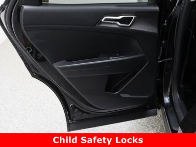 2024 Kia Sportage AWD — photo 24 view