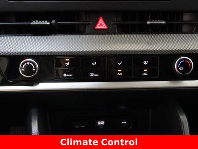 2024 Kia Sportage AWD — photo 18 view