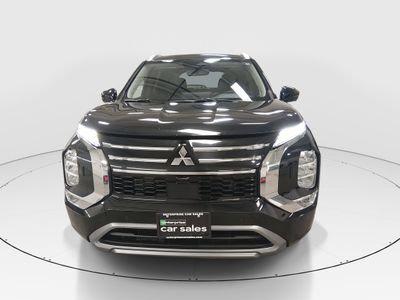 2025 Mitsubishi Outlander - Photo 2