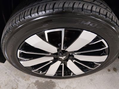 2025 Mitsubishi Outlander - Photo 10