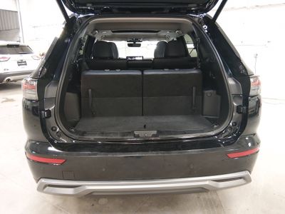 2025 Mitsubishi Outlander - Photo 11