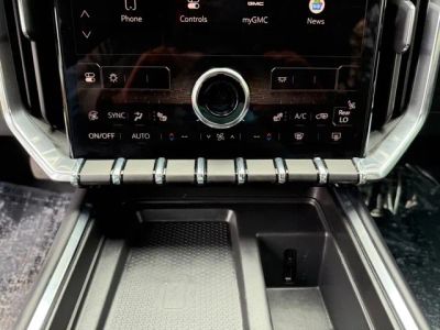 2025 GMC Acadia — photo 27 view