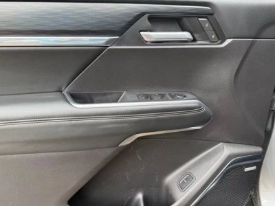2025 GMC Acadia — photo 17 view