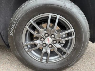 2025 GMC Acadia — photo 29 view