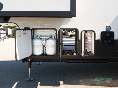 2024 Keystone RV Avalanche - Photo 36
