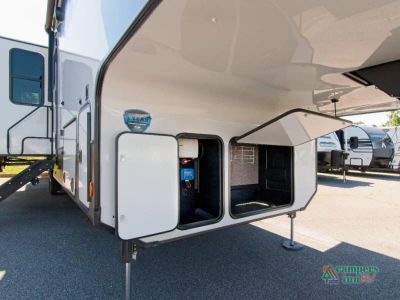 2024 Keystone RV Avalanche - Photo 38