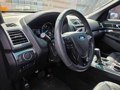2016 Ford Explorer — photo 11 view