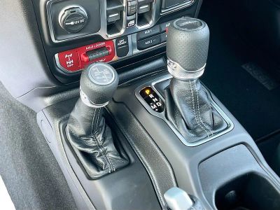 2026 Jeep Gladiator — photo 17 view