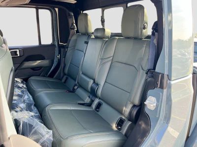 2026 Jeep Gladiator — photo 24 view