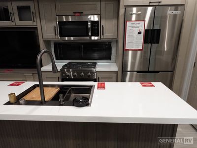 2026 Grand Design Solitude S-Class - Photo 8