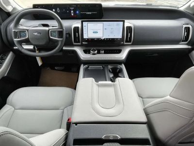 2026 Ford Expedition - Photo 10