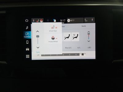 2023 Chrysler Voyager - Photo 18