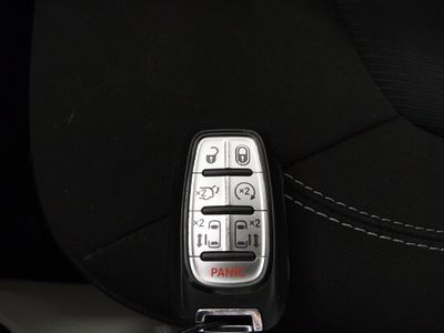 2023 Chrysler Voyager - Photo 15
