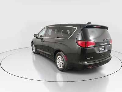 2023 Chrysler Voyager - Photo 5