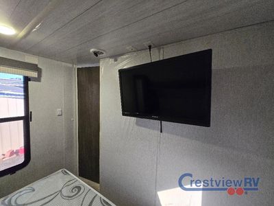 2022 Forest River RV Wildwood X-Lite - Photo 37