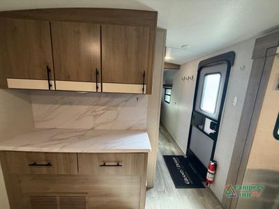 2023 Grand Design Imagine - Photo 29