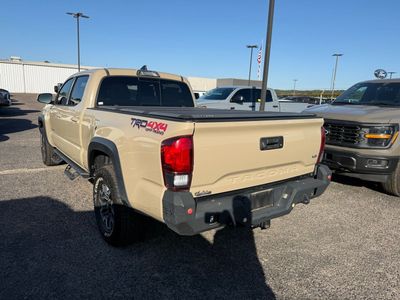 2018 Toyota Tacoma - Photo 4