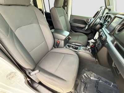 2022 Jeep Gladiator — photo 13 view