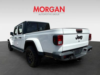 2022 Jeep Gladiator — detail view