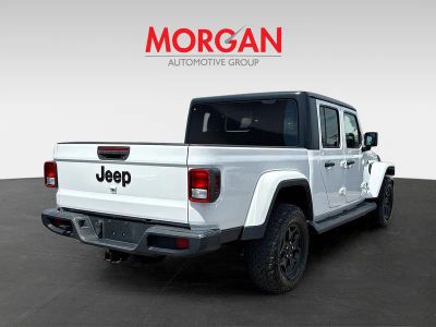2022 Jeep Gladiator — rear three-quarter view