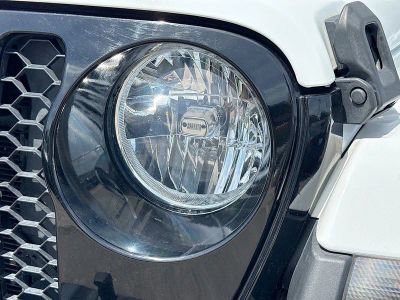 2022 Jeep Gladiator — photo 9 view