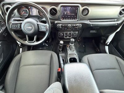 2022 Jeep Gladiator — photo 14 view