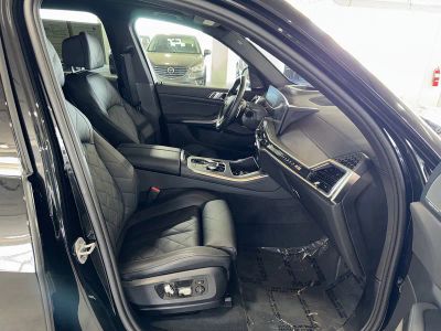 2025 BMW X5 — photo 10 view