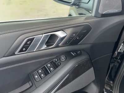 2025 BMW X5 — photo 18 view