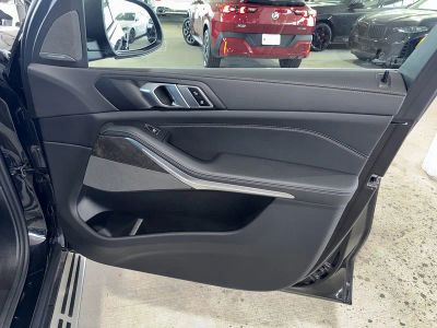 2025 BMW X5 — photo 9 view