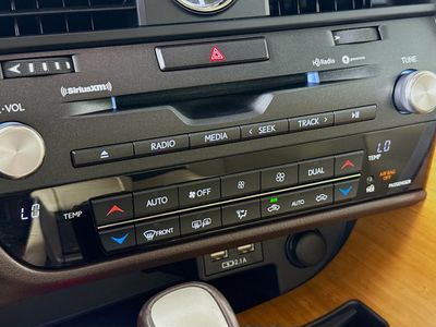 2020 Lexus RX - Photo 16