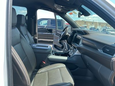 2022 GMC Yukon XL - Photo 13