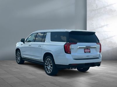 2022 GMC Yukon XL - Photo 3