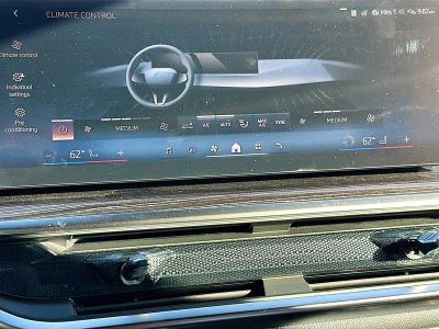 2026 BMW X5 — photo 13 view