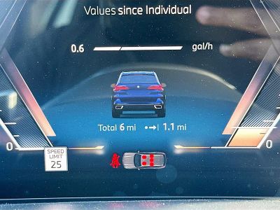 2026 BMW X5 — photo 9 view