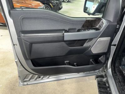 2023 Ford F-150 — photo 17 view