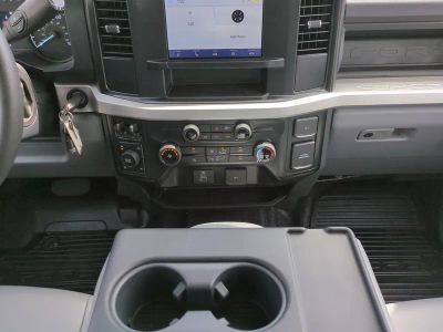2026 Ford F-250SD — photo 18 view