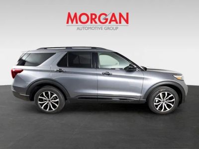 2022 Ford Explorer — side profile view