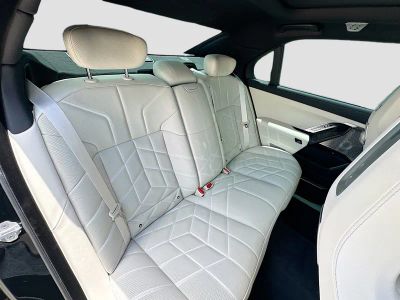 2025 BMW 7 Series — photo 25 view