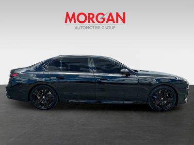 2025 BMW 7 Series — photo 8 view
