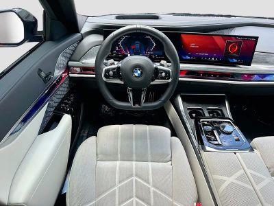 2025 BMW 7 Series — photo 19 view