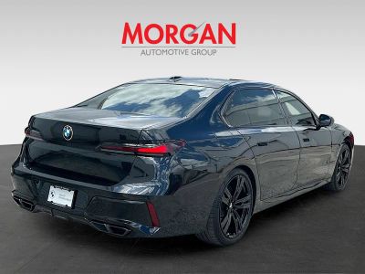2025 BMW 7 Series — photo 7 view