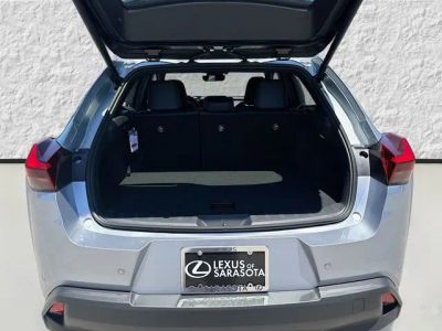 2026 Lexus UX — photo 12 view