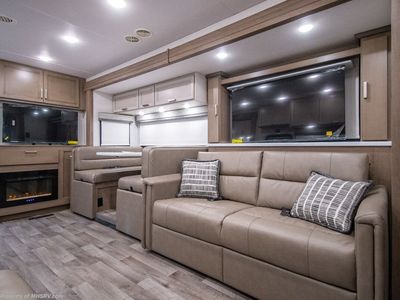 2026 Thor Motor Coach Palazzo GT - Photo 8