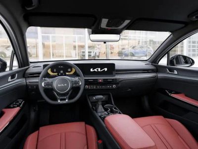 2026 Kia K5 — photo 14 view