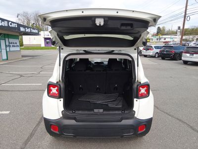 2023 Jeep Renegade - Photo 11