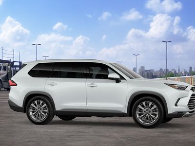 2026 Toyota Grand Highlander — photo 13 view